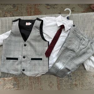 NWT Wonder Nation Boys Vest, Shirt, Tie, and Pant Dressy Set - Size: XS (4-5)